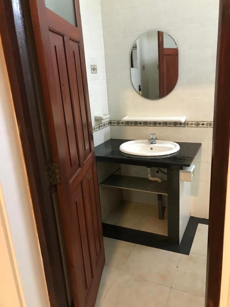 Ice Berg Apartment Dehiwala-Mount Lavinia ห้อง รูปภาพ