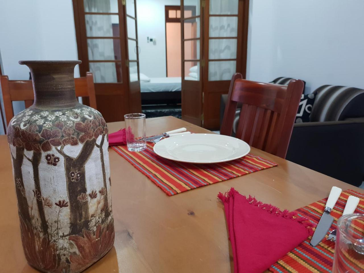 Ice Berg Apartment Dehiwala-Mount Lavinia ภายนอก รูปภาพ