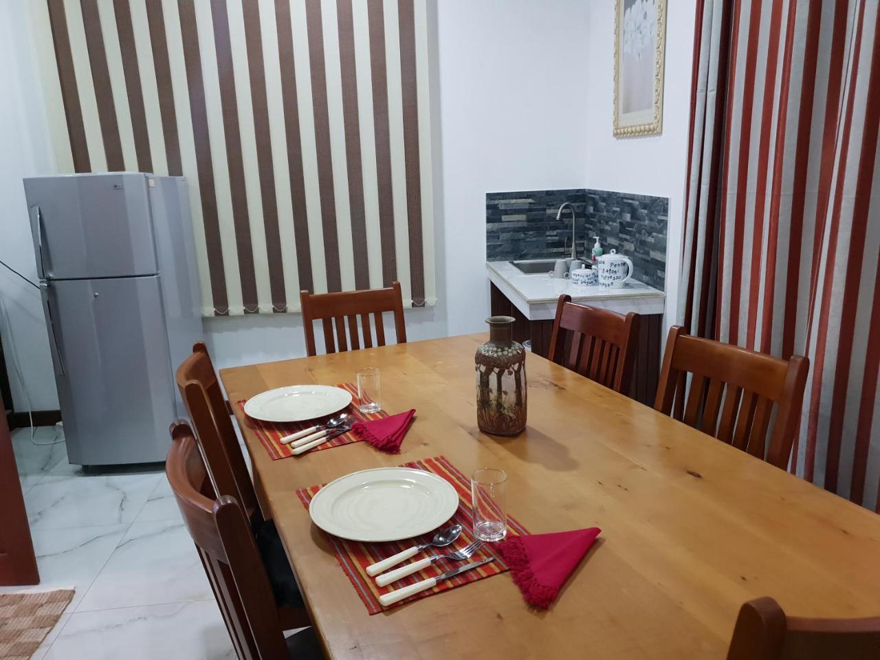 Ice Berg Apartment Dehiwala-Mount Lavinia ภายนอก รูปภาพ
