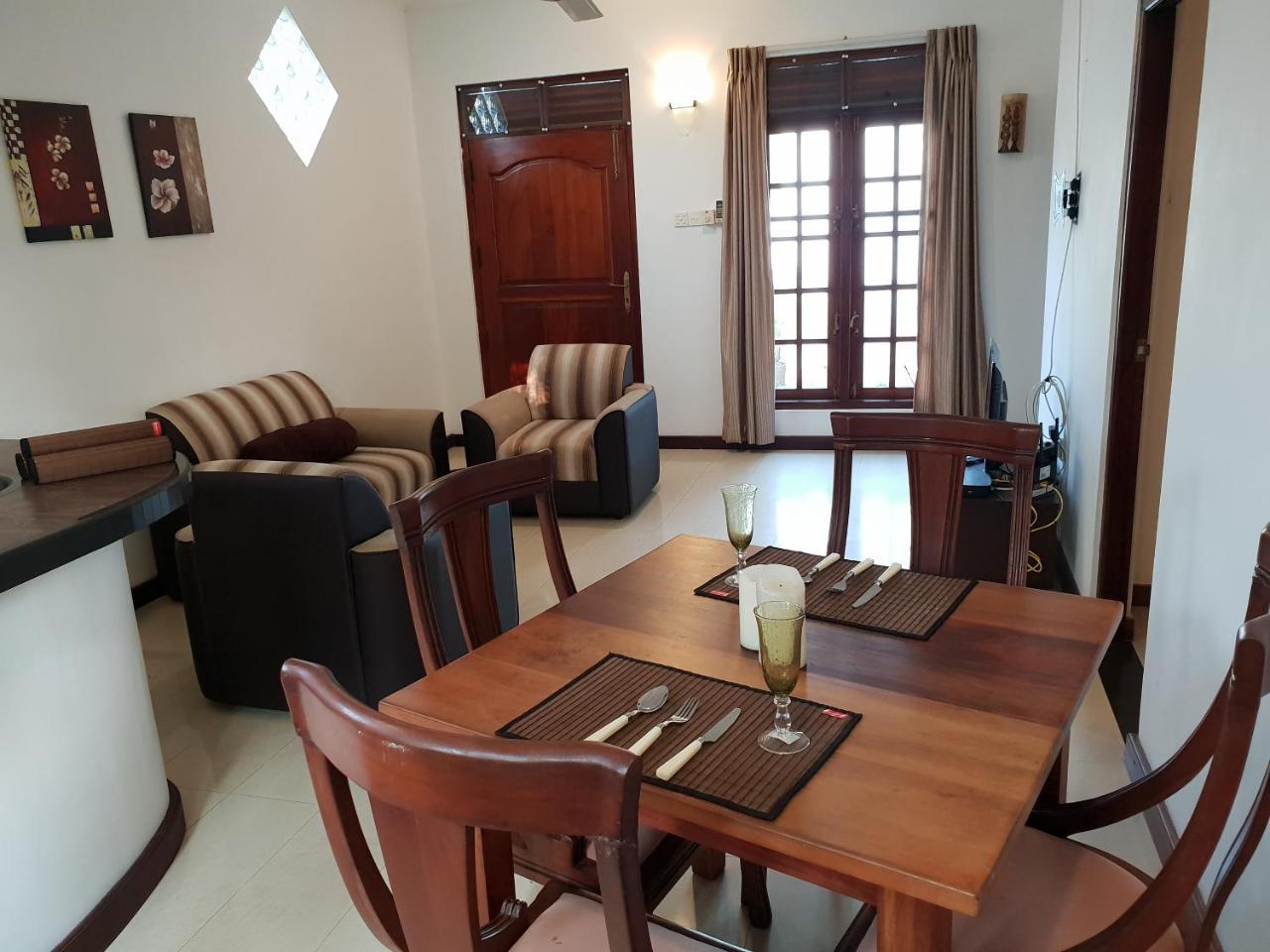 Ice Berg Apartment Dehiwala-Mount Lavinia ภายนอก รูปภาพ
